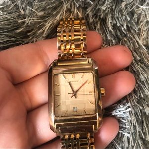 Burberry Accessories - Women’s Burberry Rose Gold Watch Burberry Accessories - Women’s Burberry Rose Gold Watch